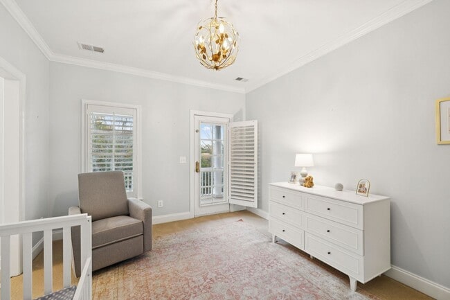 Building Photo - Luxury Executive Rental in Highlands of Ladd Park