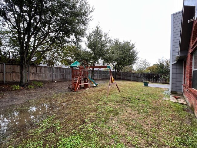 Building Photo - 3506 Nandina Dr