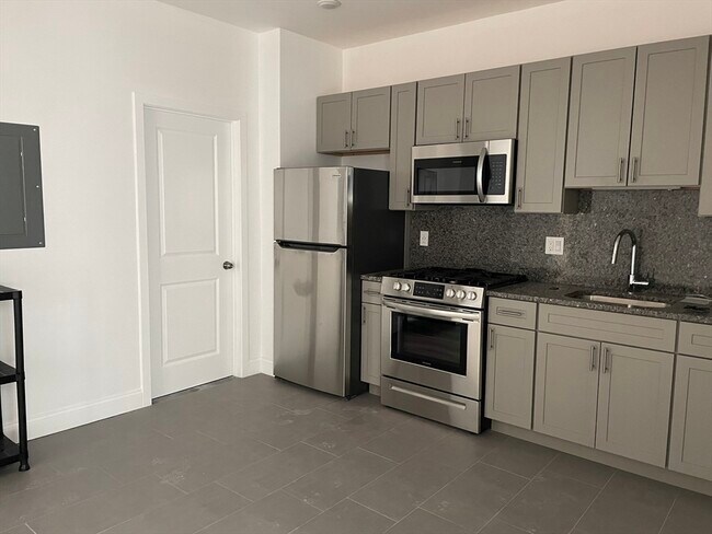 Building Photo - 52 Washington Ave