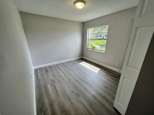 Building Photo - 1313 Summer Breeze Rd