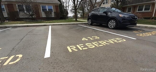 Building Photo - 5089 Buckingham Pl Dr