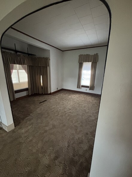 Living Room - 590 S Henderson St