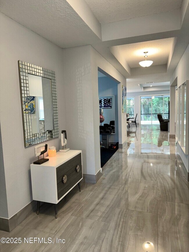 Building Photo - 163 Pine Forest Ct