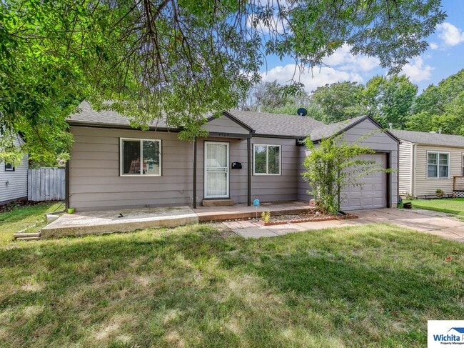 Primary Photo - 2 bedroom 1 bath - SE Wichita