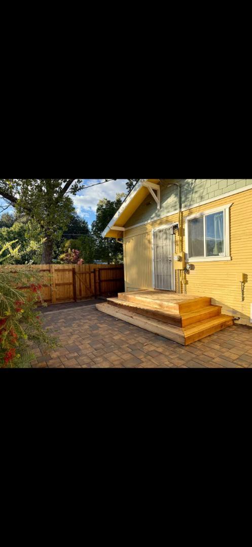 Building Photo - 4000 4th Ave