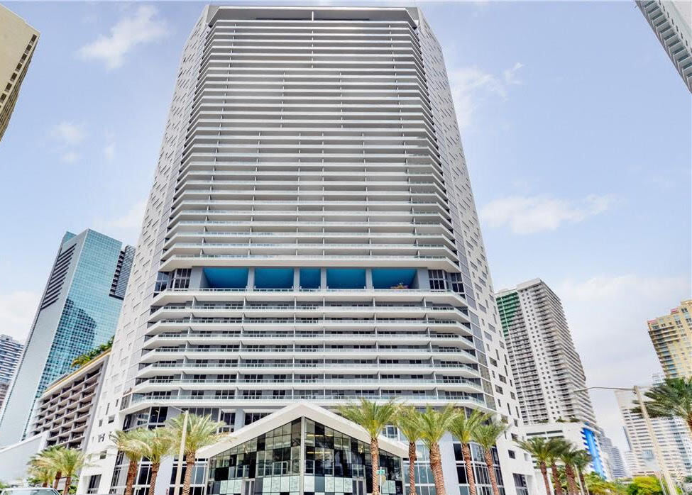 Building Photo - 1300 Brickell Ave