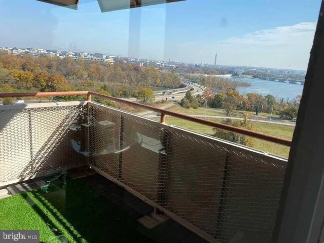 Building Photo - 1011 Arlington Blvd