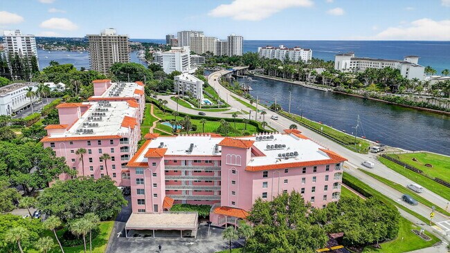 Building Photo - 1099 S Ocean Blvd
