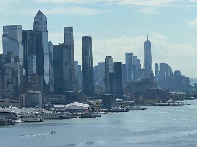 Building Photo - 7002 BLVD E