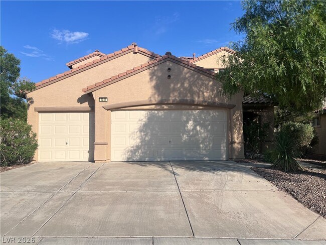 Building Photo - 3031 Scenic Valley Way