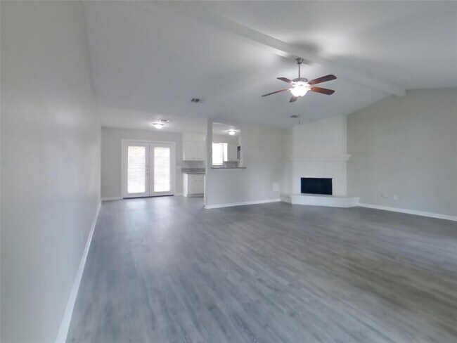 Building Photo - 22023 Singing Spurs Dr