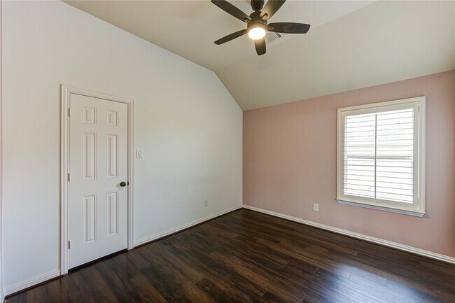 Building Photo - 27818 Pinpoint Crossing Dr