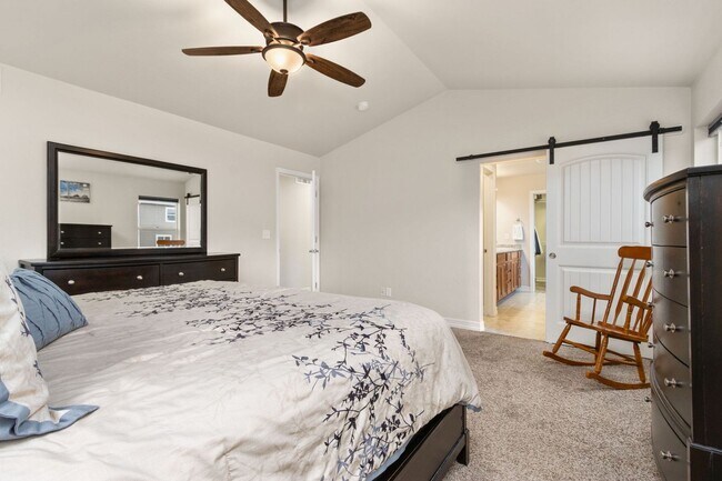 Building Photo - Beautiful 3 Bed 2.5 Bath House in NE Fort ...