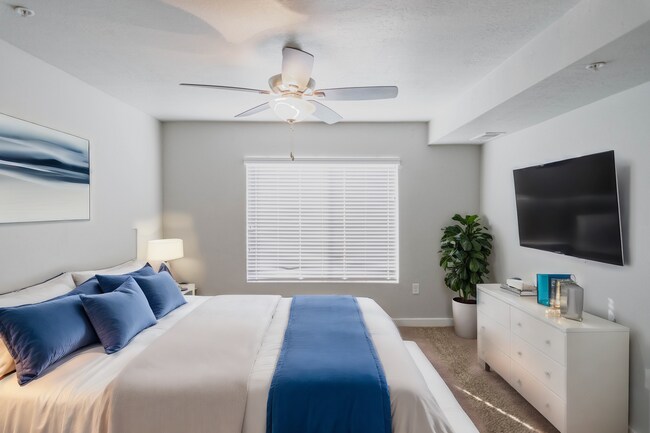 Building Photo - Lovely 3-Bed, 2-Bath Condos in the Distric...