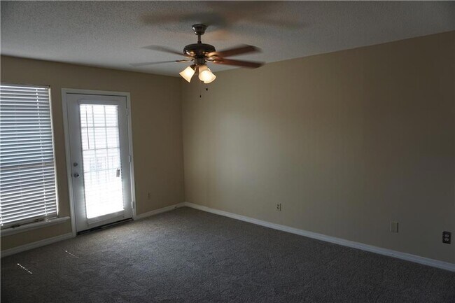 Building Photo - 1444 Carrollton Ave