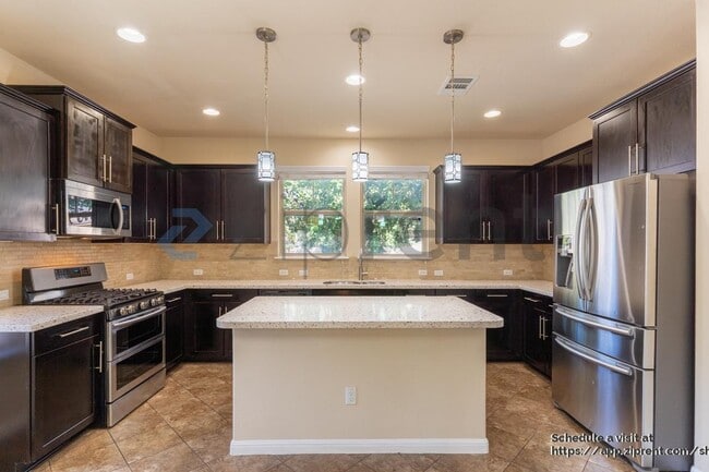 Building Photo - 10509 Branden Ct