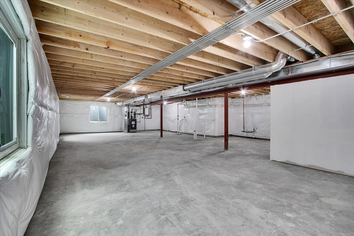 Building Photo - 21350 Somerset St