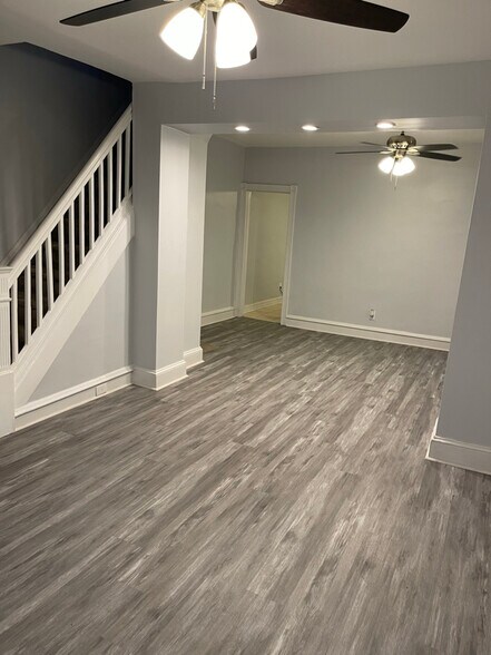 Building Photo - 5502 Crowson St