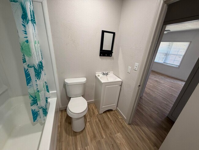 Building Photo - 335 Texas Ave