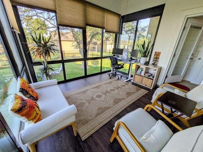 Building Photo - 109 Monterey Oak Trl