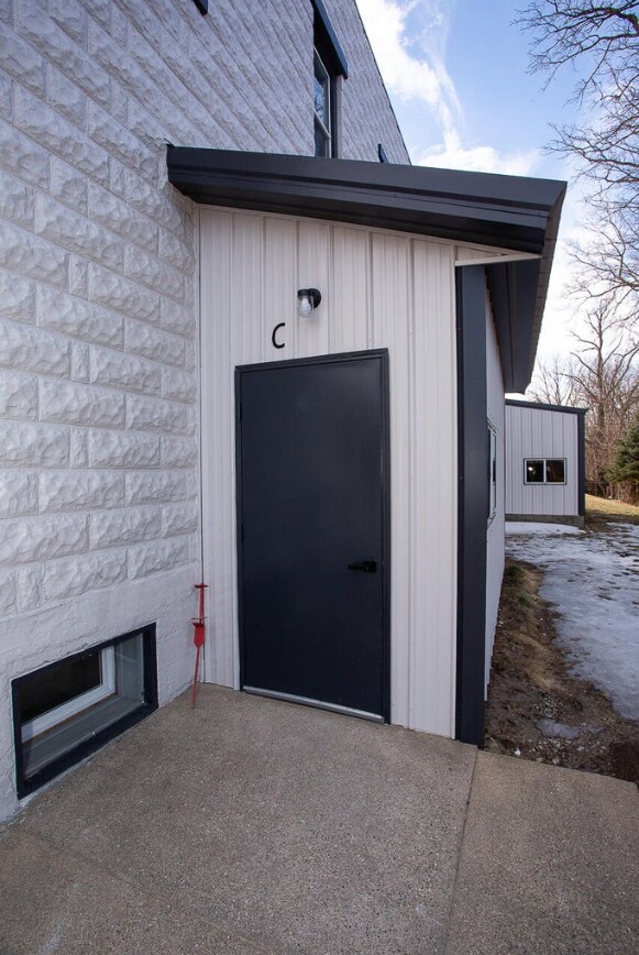 Building Photo - 2287 Segwun Ave SE