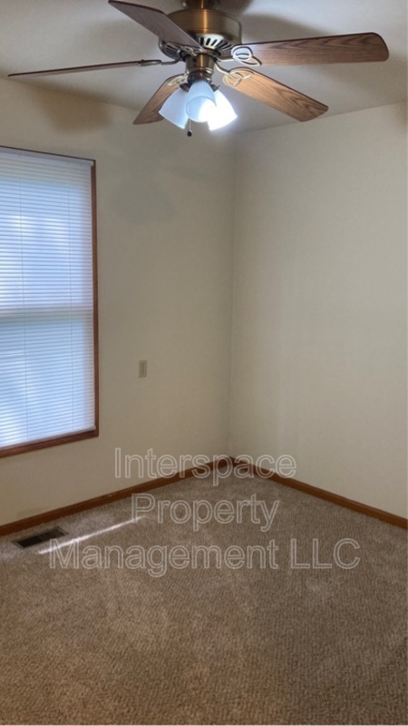 Building Photo - 145 Liberty Ln