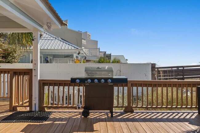 Building Photo - 9618 Beach Blvd