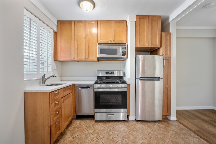 Building Photo - 2130 N St NW