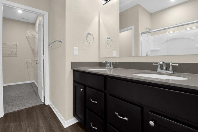 Building Photo - 40 Oldham Ct