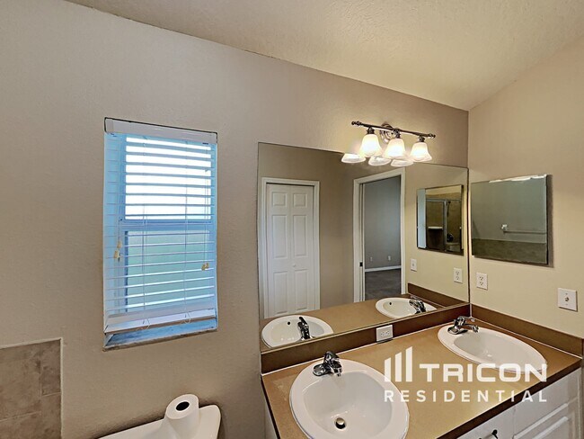 Building Photo - 102 Citrus Landing Dr