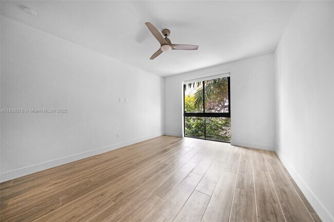 Building Photo - 3265 Bird Ave