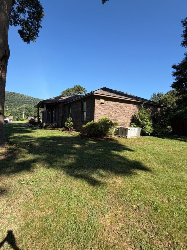Building Photo - 125 Camp Ground Rd