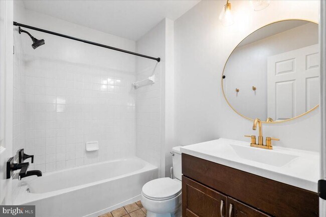 Building Photo - 5227 Regal Ct