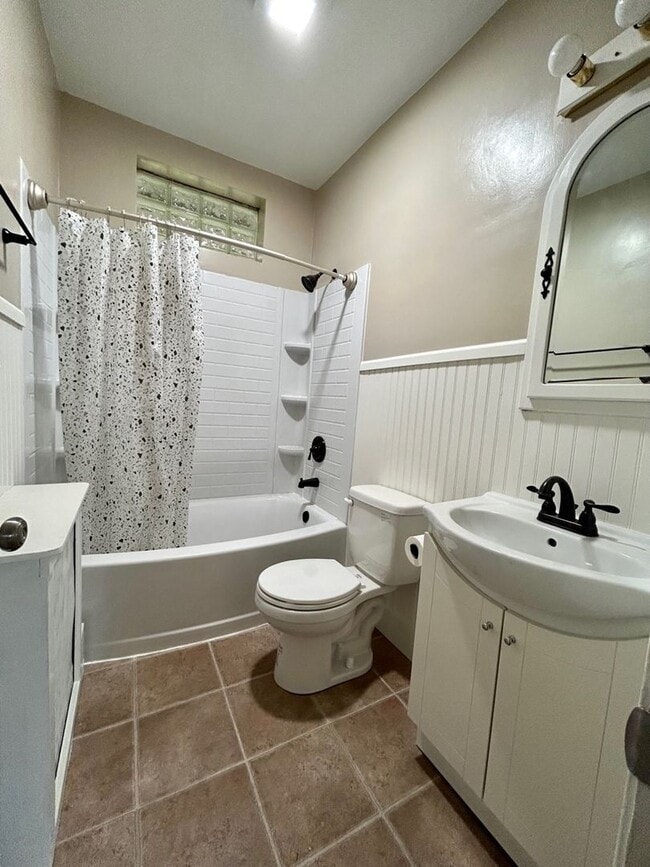 Building Photo - Beautiful Home for Rent