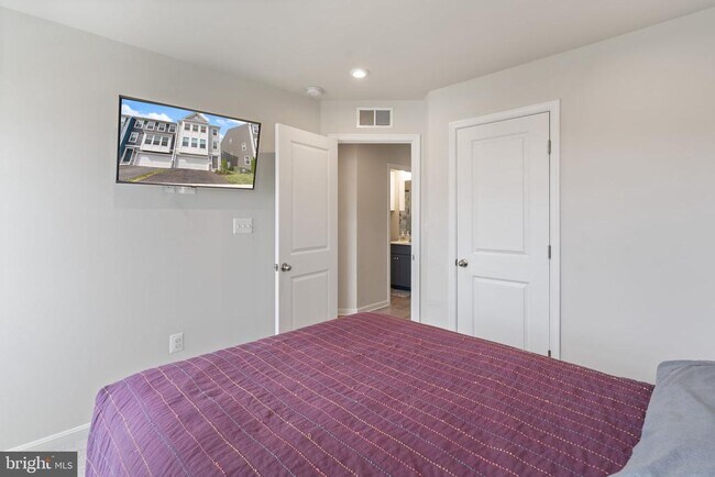 Building Photo - 18277 Summit Pointe Dr