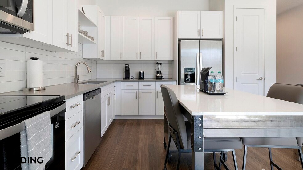 Building Photo - 515 Corso Ln