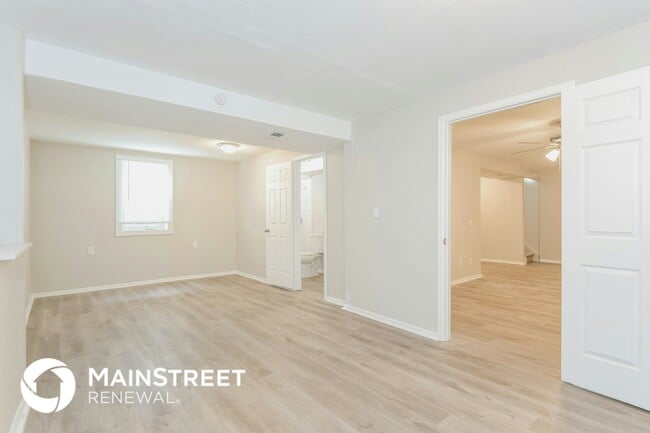 Building Photo - 11829 Lavinia Ln