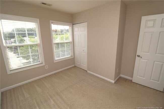 Building Photo - 8120 Upper Lake Dr