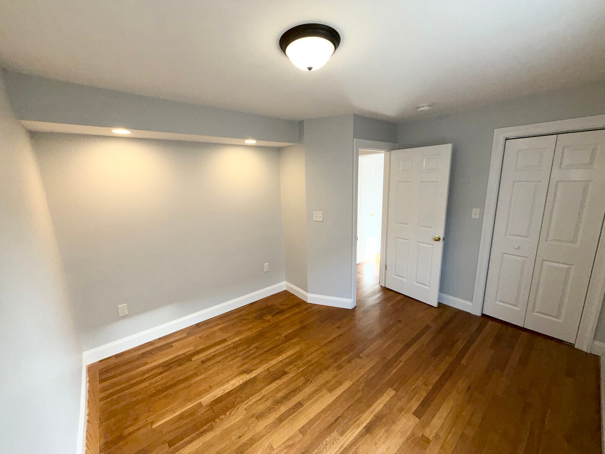 Building Photo - 28 Olney St