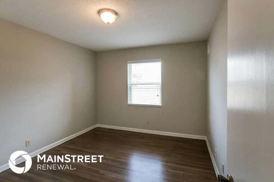 Building Photo - 4931 Darlington Dr