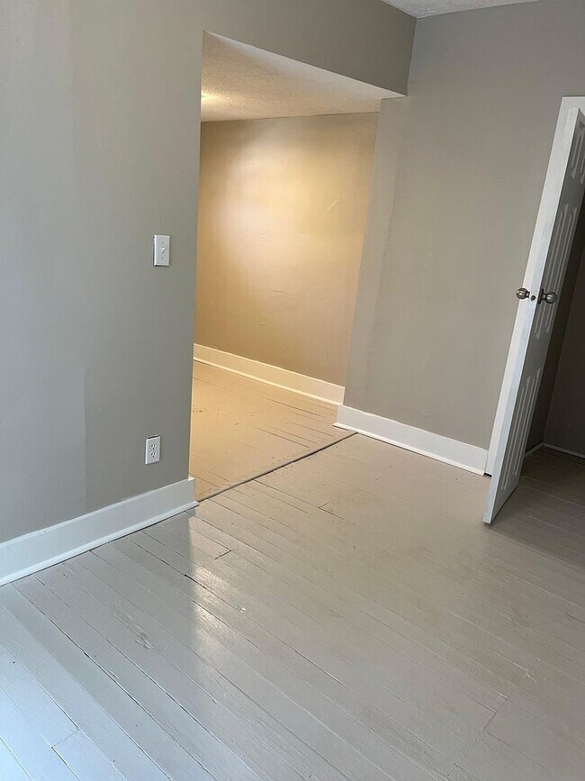 Building Photo - Single Family Home
