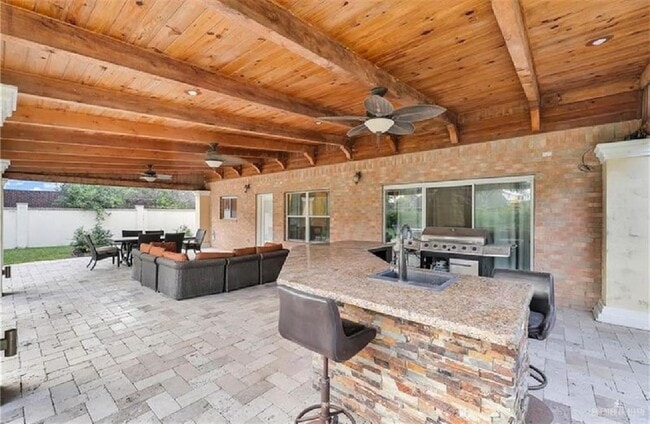 Building Photo - 24 Los Indios Pkwy