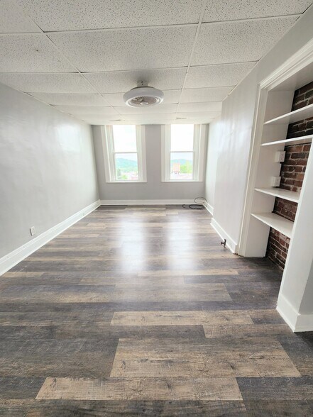 Building Photo - 3208 Brereton St