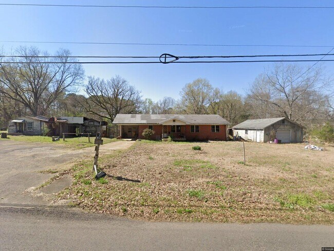 Primary Photo - 309 Cemetery Rd