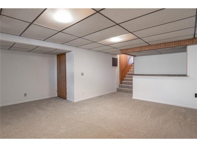 Building Photo - 7740 Arlington Ave N