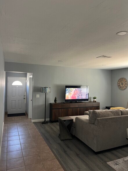 Building Photo - 66115 Avenida Cadena