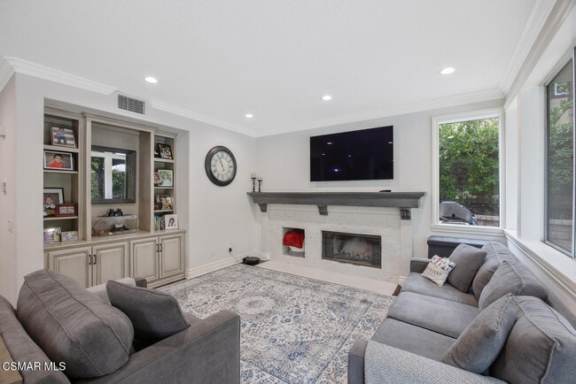 Building Photo - 2521 Sandycreek Dr