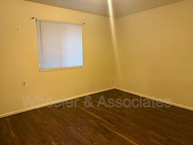 Building Photo - 2650 Jefferson Ave