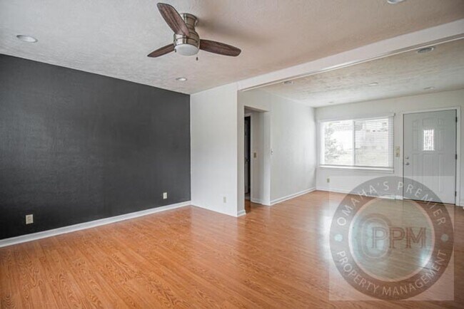 Building Photo - 1/2 OFF OF FIRST MONTH'S RENT! | Modern 3 Bd/2Ba Home | Near Aksarben