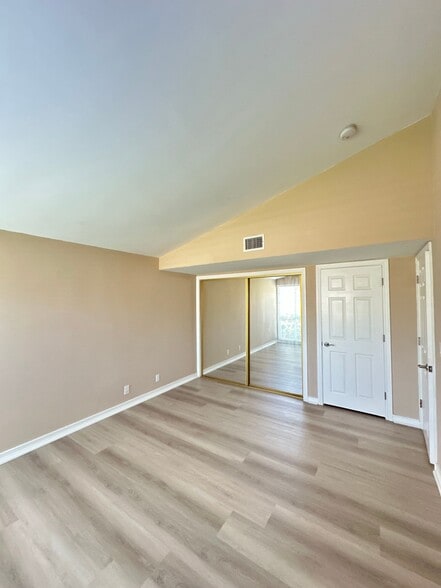 Building Photo - 11352 Weatherby Rd